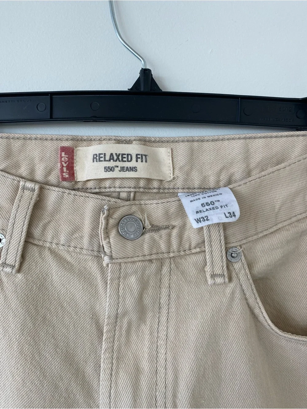 Vintage Levi's Relaxed Fit 550 Jeans in Beige